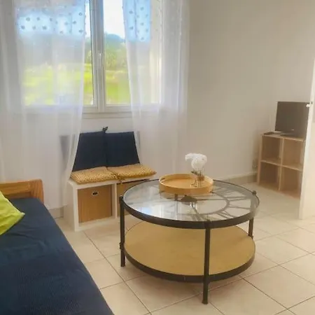 Rez-de-chaussee Face 6 Personnes Tatil Evi *